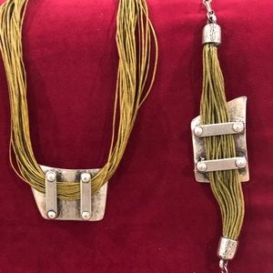 Set necklace and bracelet